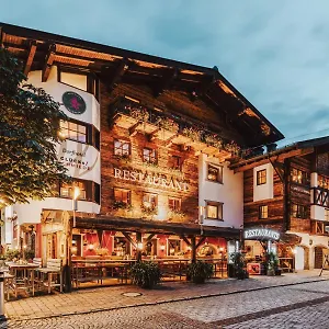 4* Hotell Gluecksschmiede - Hinterglemm